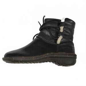 Black Leather Women's UGG Winter Boots with‎ Shearling Lining